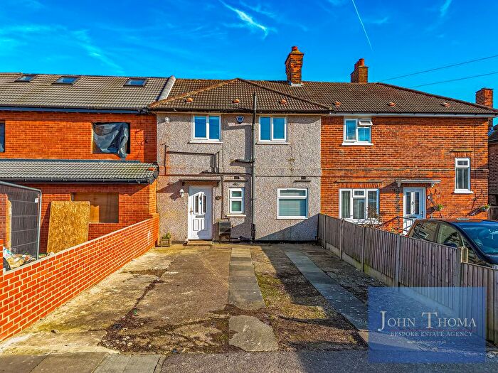 3 Bedroom Terraced House To Rent In Colvin Gardens, Ilford, IG6