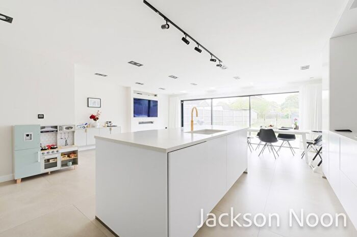 4 Bedroom Detached House For Sale In Chessington Road, Ewell, KT19