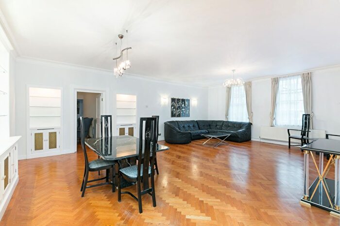 4 Bedroom Flat To Rent In Warwick Gardens, London, W14