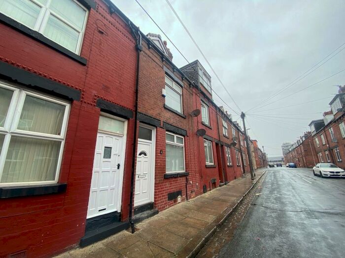 2 Bedroom House To Rent In Dawlish Avenue, Leeds, LS9