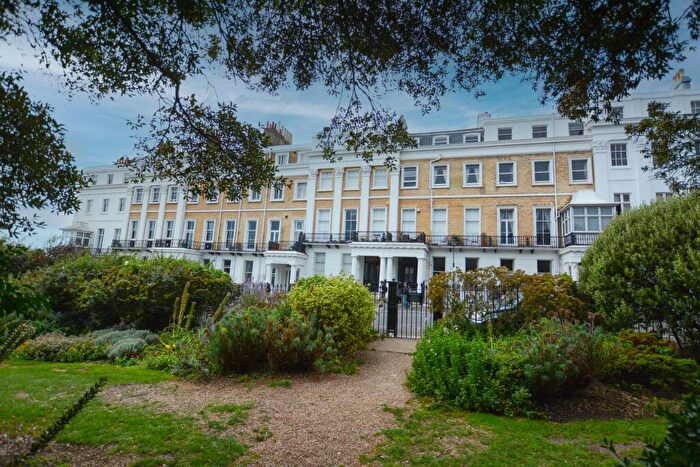 2 Bedroom Apartment To Rent In Sussex Square, Brighton, BN2