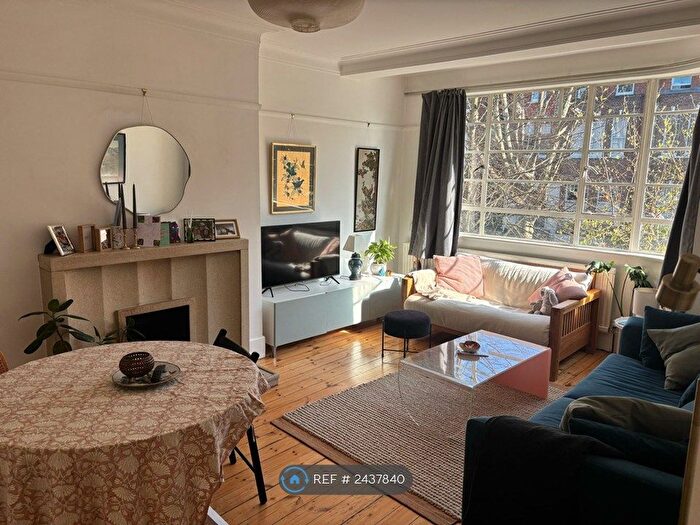 2 Bedroom Flat To Rent In Fordwych Road, London, NW2