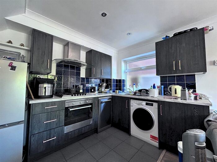 1 Bedroom Property To Rent In Conway Drive, Ashford, TW15