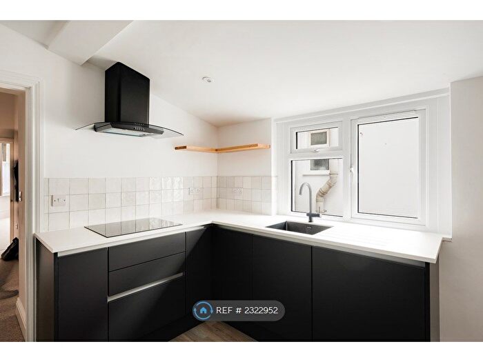 1 Bedroom Flat To Rent In Etloe Road, Bristol, BS6