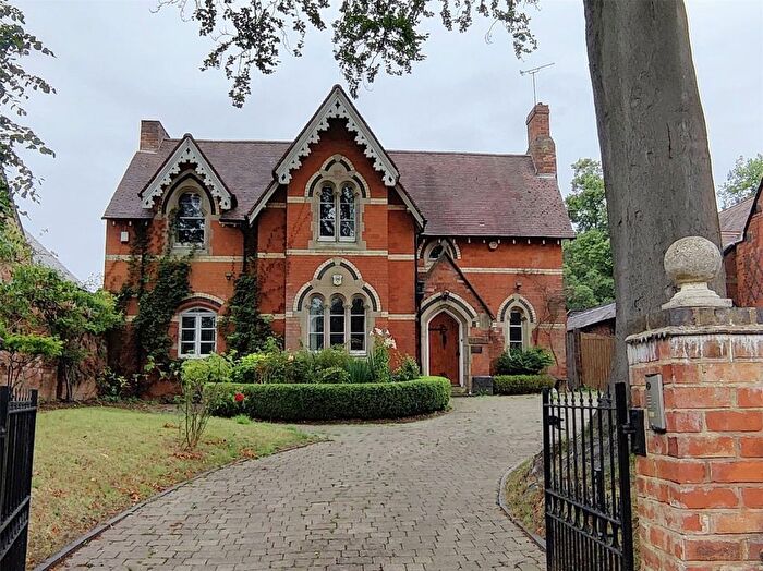5 Bedroom Detached House To Rent In Ampton Road, Birmingham, B15
