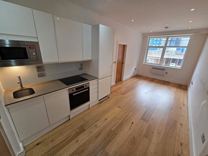 2 Bedroom Apartment To Rent In The Landmark, LU1