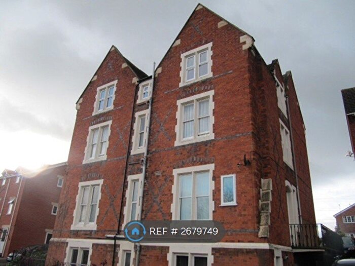 2 Bedroom Flat To Rent In Henwick Road, Worcester, WR2