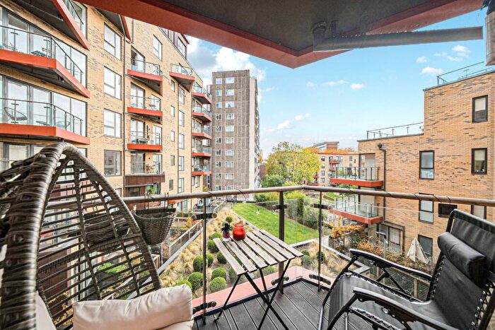1 Bedroom Flat For Sale In Tollgate Gardens, North Maida Vale, London, NW6