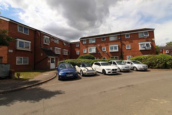 2 Bedroom Flat To Rent In Hayes, UB3