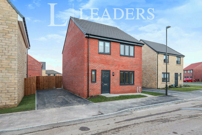 4 Bedroom Detached House To Rent In Moonbeam Street, Clay Cross, S45