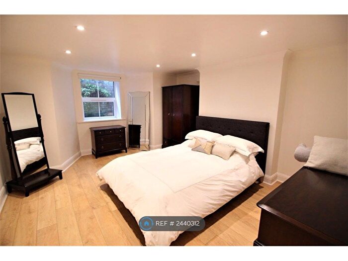 1 Bedroom Flat To Rent In Queens Road, Brentwood, CM14