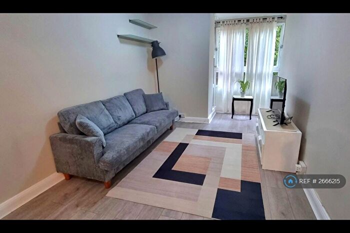 1 Bedroom Flat To Rent In Harrier House, London, SW11