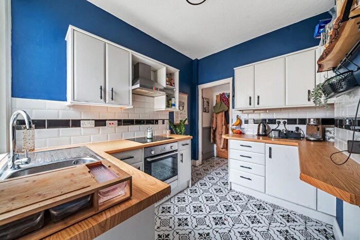 3 Bedroom Terraced House For Sale In Queens Road, Portsmouth, Hampshire, PO2