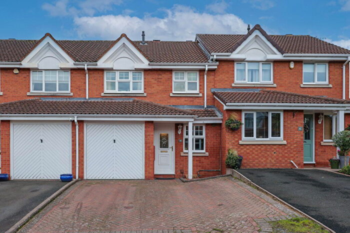 3 Bedroom Terraced House For Sale In Batchelor Close, Amblecote, Stourbridge, DY8