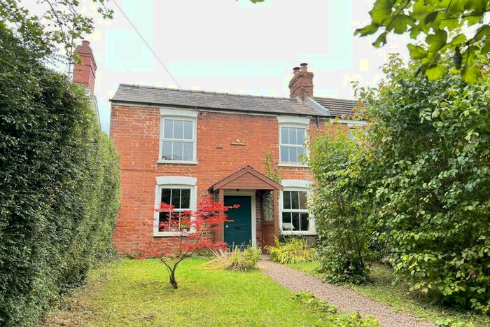 2 Bedroom House For Sale In Pontrilas Road, Ewyas Harold, Hereford, HR2