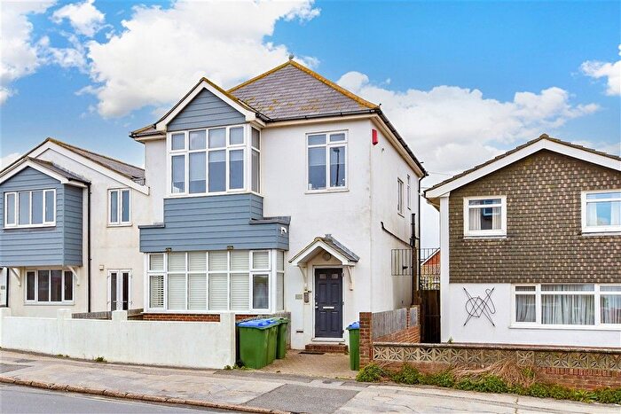 1 Bedroom Flat For Sale In South Coast Road, Peacehaven, East Sussex, BN10