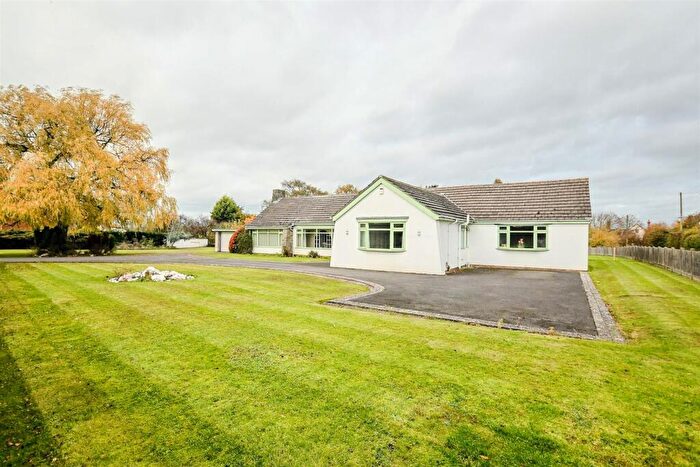 3 Bedroom Detached Bungalow For Sale In Greenacres, Woodhouses, Yoxall, DE13