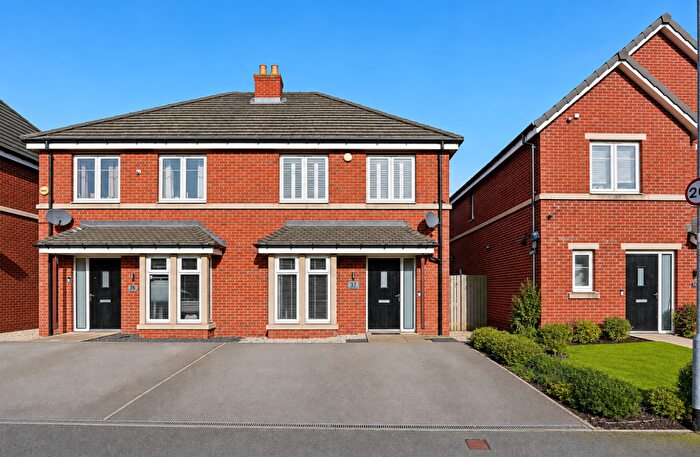 3 Bedroom Semi-Detached House For Sale In Mayfair Mount, Crossgates, Leeds, LS15