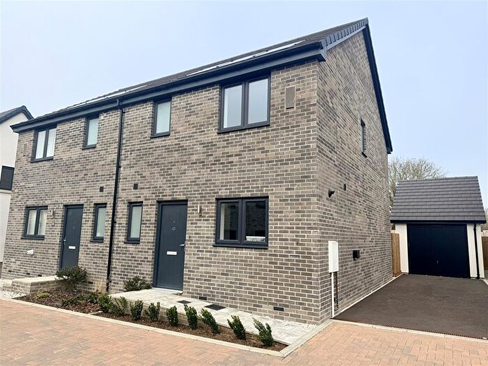 3 Bedroom Semi Detached House For Sale In Lambourne, Weymouth, DT3