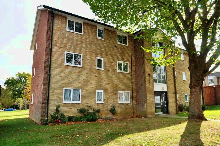 2 Bedroom Flat To Rent In Haymeads, Welwyn Garden City, AL8