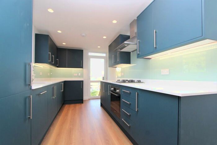 3 Bedroom Maisonette To Rent In Sutton Road, Muswell Hill, N10