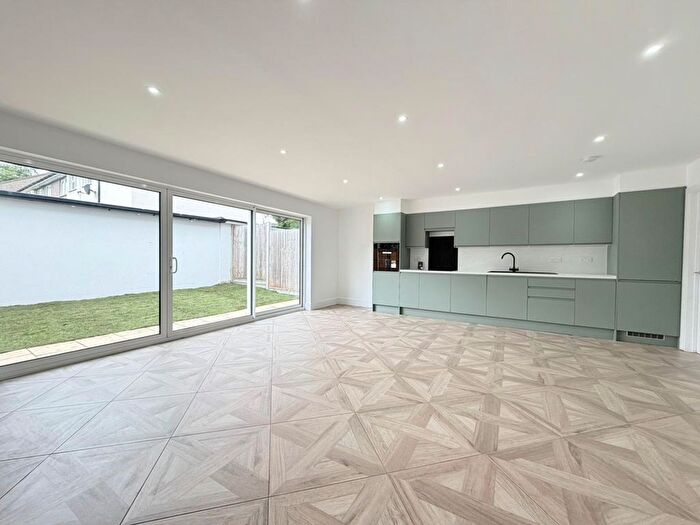 3 Bedroom End Terrace House To Rent In Badminton Road, Gloucester, GL4