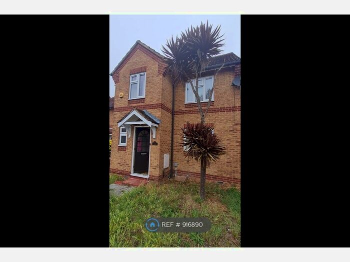 3 Bedroom Detached House To Rent In Westmacott Drive, Feltham, TW14