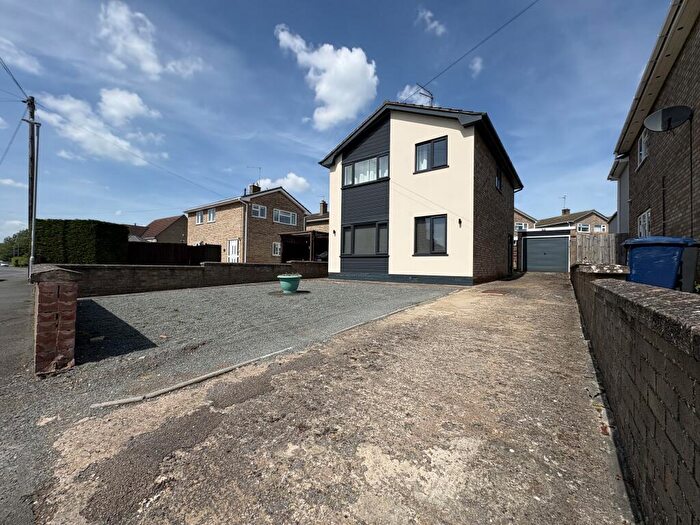 3 Bedroom Detached House For Sale In Main Street, Yaxley, Peterborough, PE7