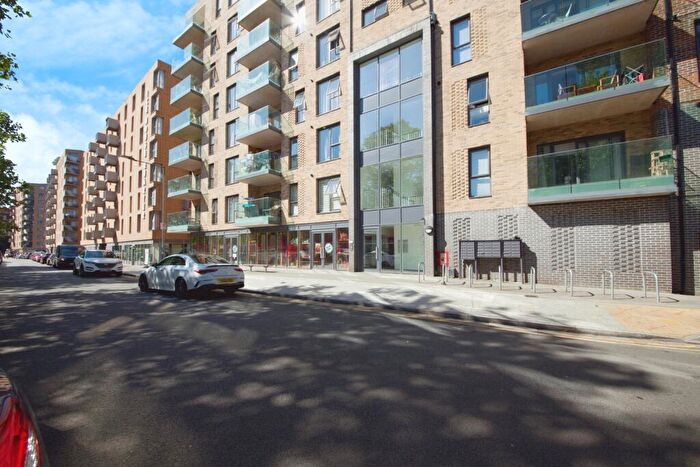 2 Bedroom Flat For Sale In Abbey Road, Barking, IG11