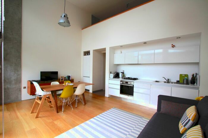 2 Bedroom Flat To Rent In Benyon Wharf, Kingsland Road, Hackney, E8