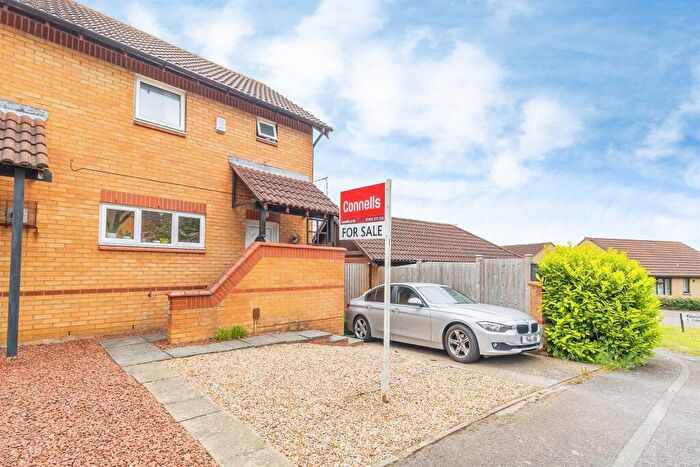 2 Bedroom Semi-Detached House For Sale In Chepstow Drive, Bletchley, Milton Keynes, MK3