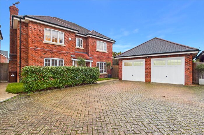 4 Bedroom Detached House For Sale In The Pippins, Swallowfield, Reading, Berkshire, RG7