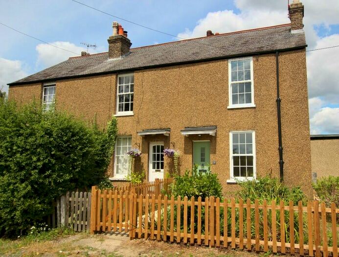 3 Bedroom Semi-Detached House To Rent In Mountnessing Lane, Brentwood, Essex, CM15