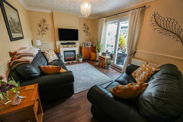 2 Bedroom Terraced House For Sale In Barlow Close, Rubery, B45