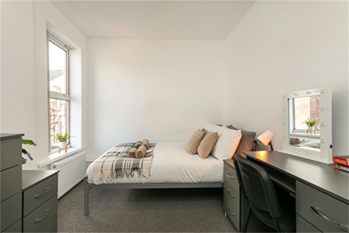 6 Bedroom Terraced House To Rent In North Sherwood Street, NG1