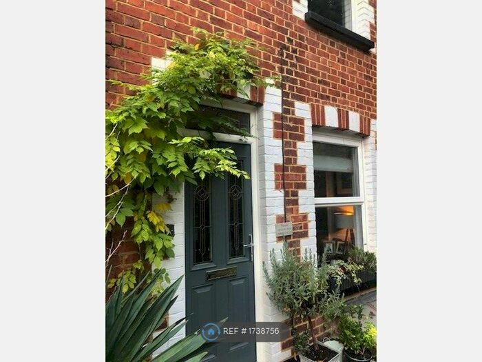 4 Bedroom Terraced House To Rent In Chestnut Road, Guildford, GU1