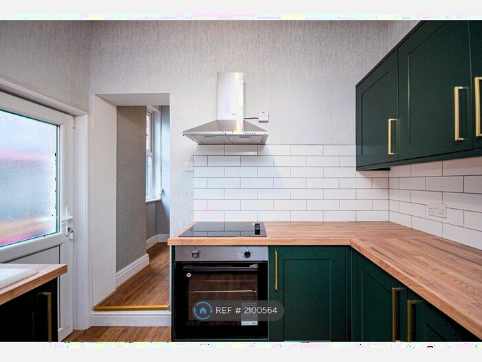 3 Bedroom Terraced House To Rent In Elleray Road, Salford, M6