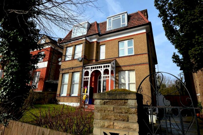 1 Bedroom Flat To Rent In Howden Road, London, SE25