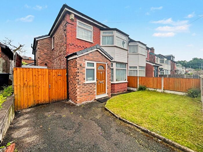 5 Bedroom Semi Detached House For Sale In Wilton Avenue, Prestwich, M25
