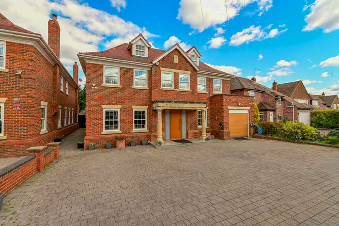 6 Bedroom Detached House To Rent In High Beeches, Gerrards Cross, SL9