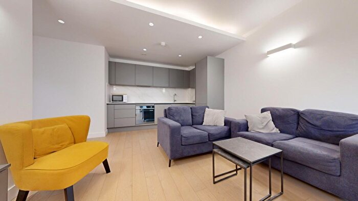 2 Bedroom Flat To Rent In New Horizons Court, Brentford, TW8