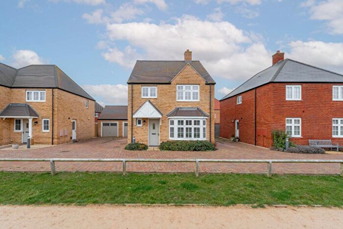 4 Bedroom Detached House For Sale In Tiptoff Close, Alconbury Weald, Huntingdon, Cambridgeshire, PE28