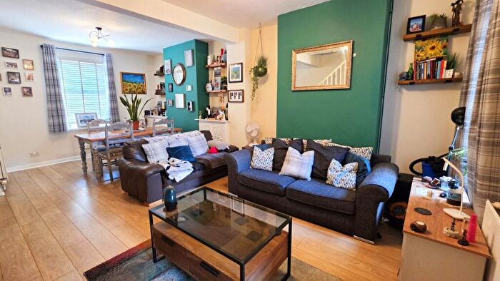 2 Bedroom Terraced House For Sale In Clifton Street, Cardiff, CF24