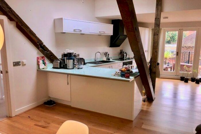 2 Bedroom Flat To Rent In Windover Mews, Basingstoke, RG21