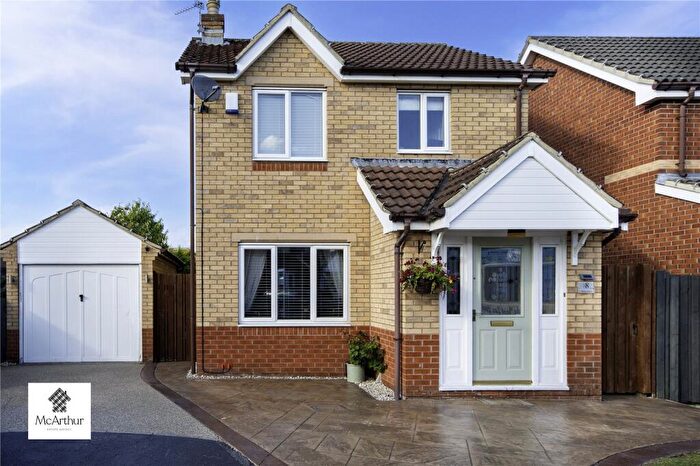 3 Bedroom Detached House For Sale In Briar Grove, Harworth And Bircotes, Doncaster, South Yorkshire, DN11
