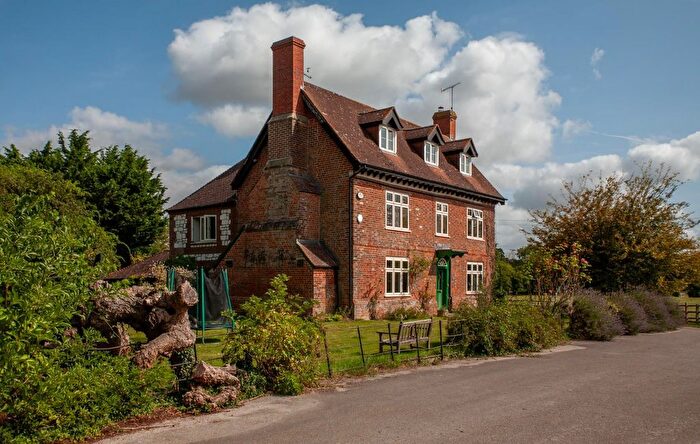 6 Bedroom Country House For Sale In Netheravon Road, Durrington, SP4