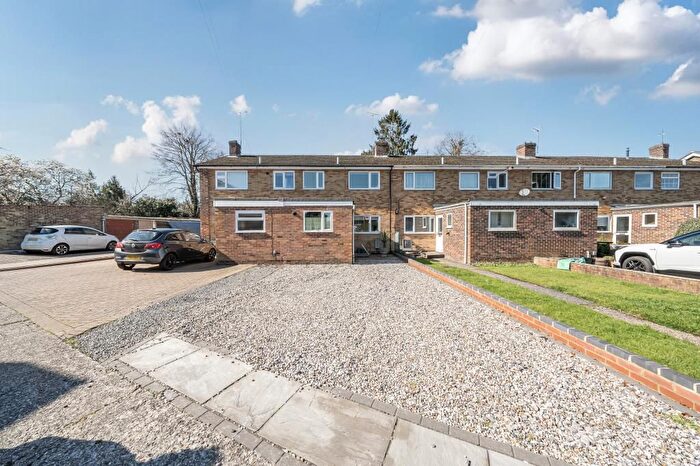 3 Bedroom Terraced House For Sale In Newbury, Berkshire, RG14