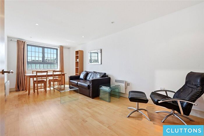 1 Bedroom Flat For Sale In Caraway Apartments, Cayenne Court, London, SE1