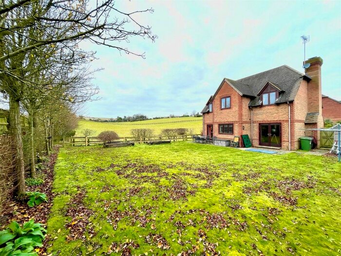 5 Bedroom Detached House For Sale In Coppington Gardens, Lambourn, Hungerford, RG17