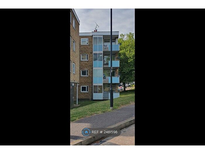 2 Bedroom Flat To Rent In Ellwood Avenue, Southampton, SO19